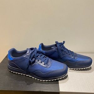 A branded shoes, and good condition